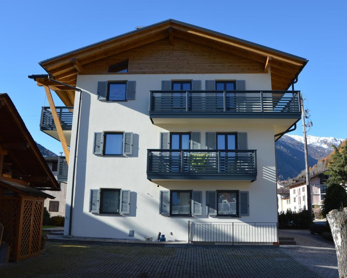 Casa Olivati Lägenhet Pellizzano Exteriör bild